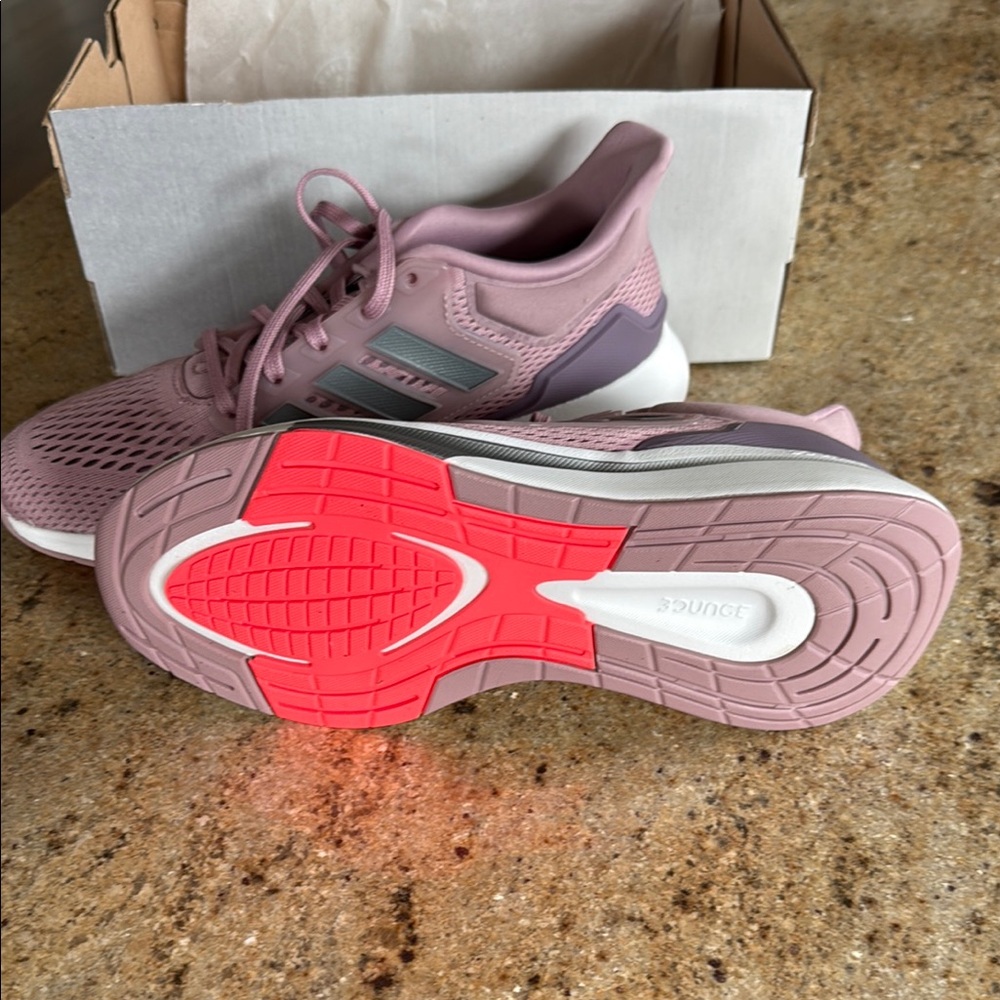 ~NEW~ Adidas Purple Sneakers with Breathable Mesh & Modern Design 8.5 GZ4075 - Picture 5 of 6